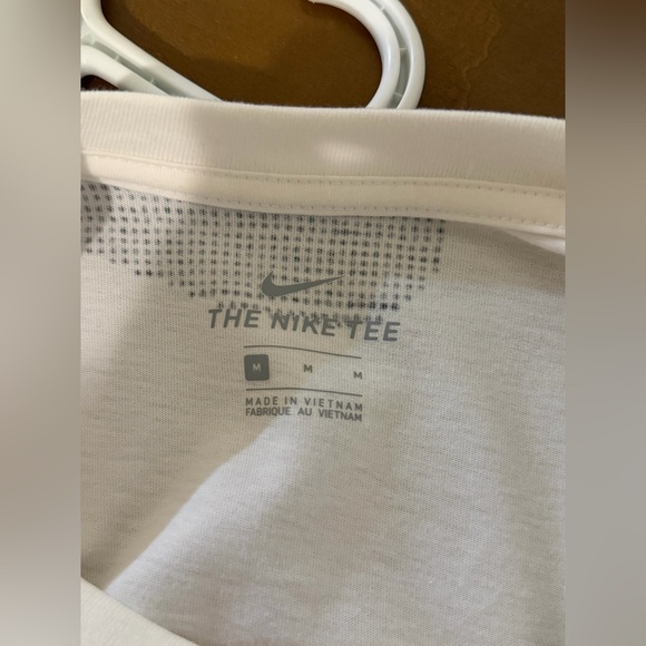 Men’s Nike white & black graphic tee size M - Picture 5 of 5